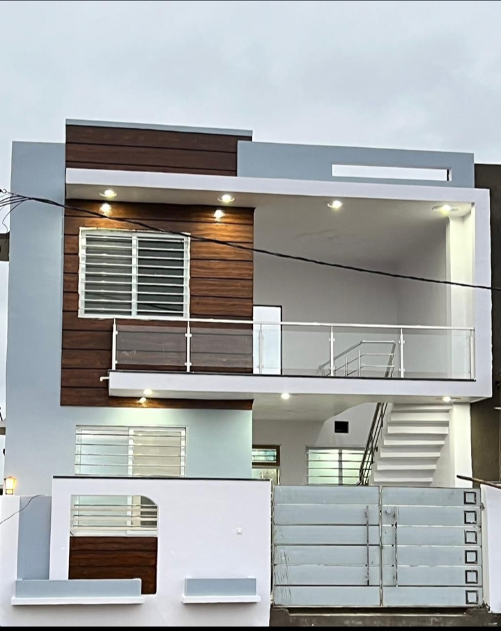 Row House in Lucknow near Shaheed path