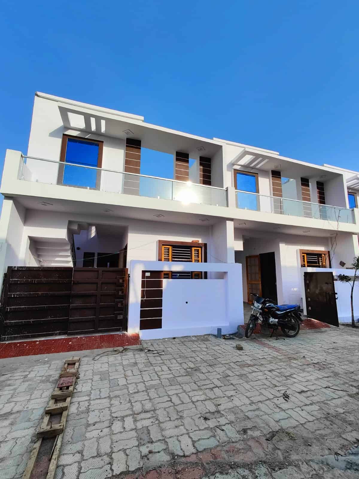 Luxury House/Villa for sale in Lucknow Gomti Nagar